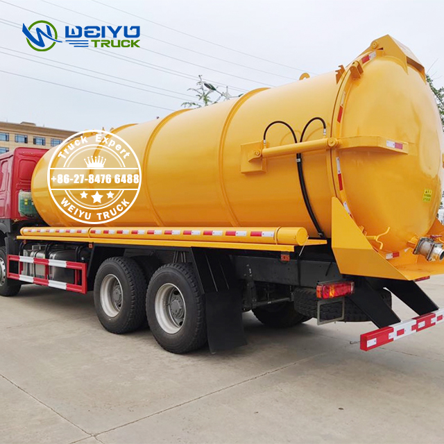 Large Sanitary Sewer Vacuum Truck HOWO 20 Tons 
