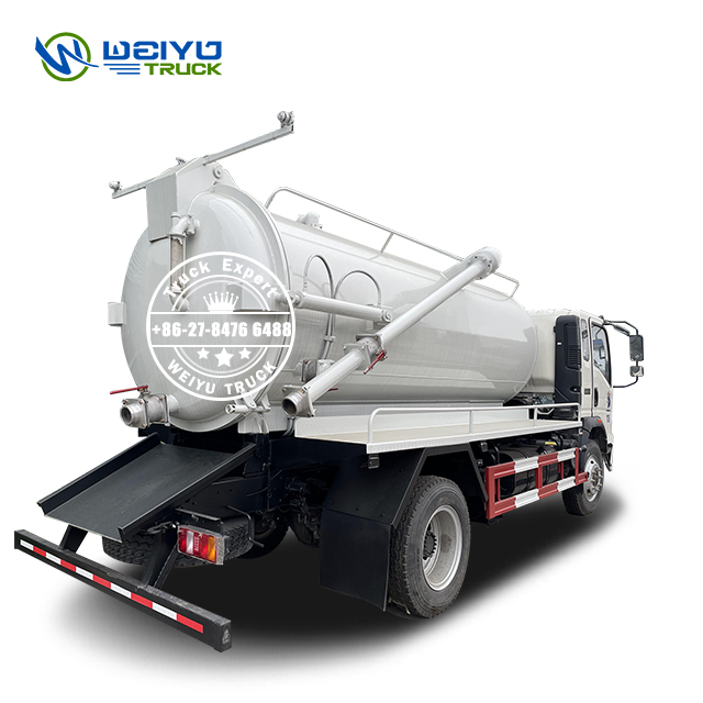 HOWO 8,000 Liters Vauum Drain Sewage Plumbing Truck 