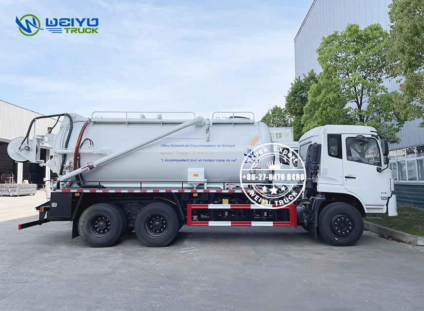 Dongfeng Suction Efficient Landscaping Vacuum Sewage Truck-4