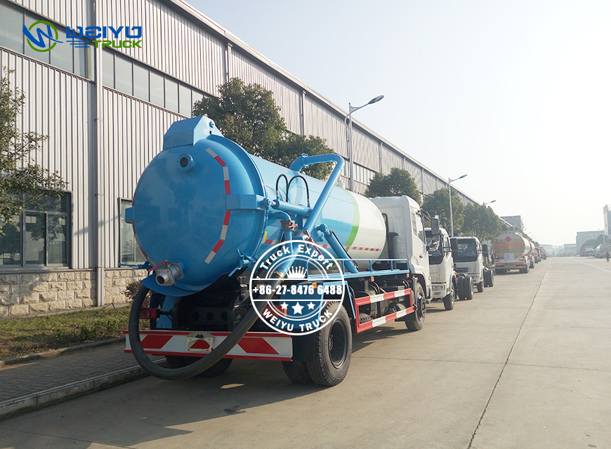 Dongfeng 10000Liters Vacuum Sewage Suction Truck-1 (4)